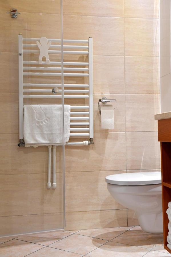 Bed and Breakfast Fotex Зомбки Экстерьер фото