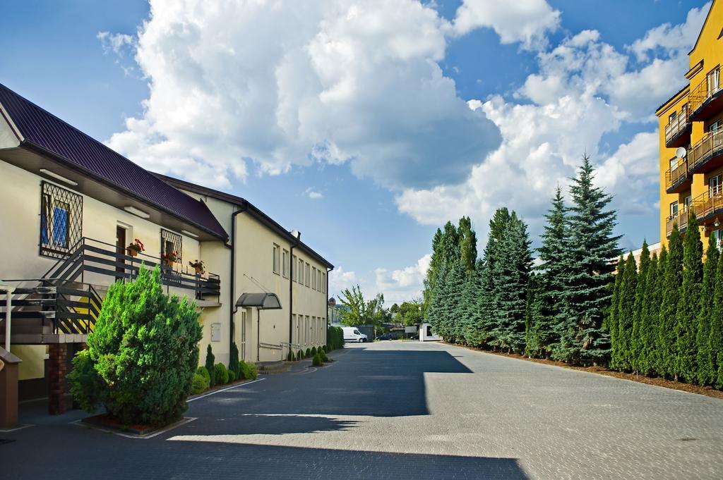 Bed and Breakfast Fotex Зомбки Экстерьер фото