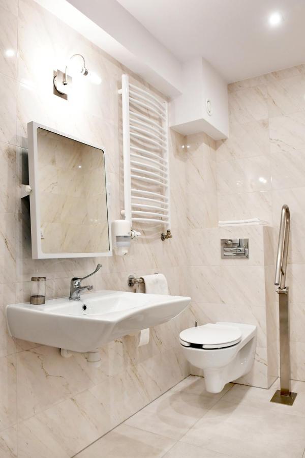 Bed and Breakfast Fotex Зомбки Экстерьер фото